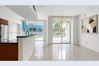 253 NE 2nd St #802, Miami, FL 33132 - Photo 1