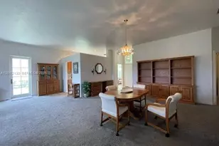 1020 Bear Island Dr, West Palm Beach, FL 33409 - Photo 8