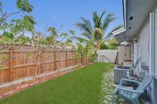 10375 SW 209th Ln, Cutler Bay, FL 33189 - Photo 16