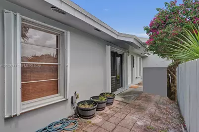 10375 SW 209th Ln, Cutler Bay, FL 33189 - Photo 20