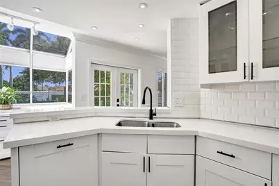 10073 NW 5th St, Plantation, FL 33324 - Photo 22