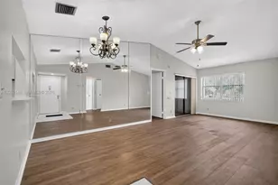 7626 Tahiti Ln, Lake Worth, FL 33467 - Photo 2