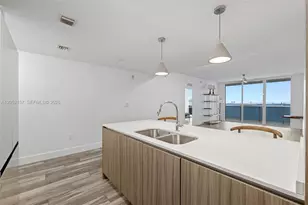 600 NE 27th St, Miami, FL 33137 - Photo 14