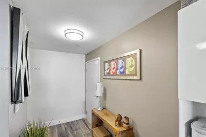 600 NE 27th St #2202, Miami, FL 33137 - Photo 10