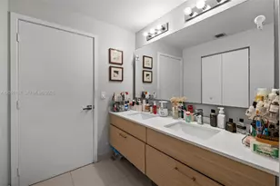 600 NE 27th St, Miami, FL 33137 - Photo 24