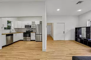 130 NW 85th St, Miami, FL 33150 - Photo 14