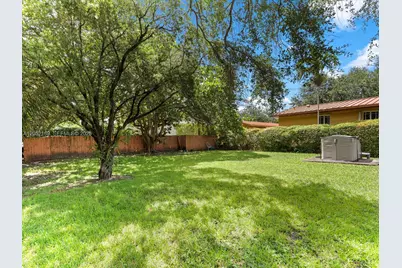 640 Cardinal St, Miami Springs, FL 33166 - Photo 10
