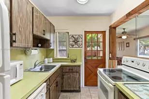 640 Cardinal St, Miami Springs, FL 33166 - Photo 24
