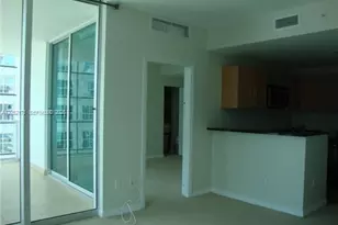 300 S Biscayne Blvd, Miami, FL 33131 - Photo 2