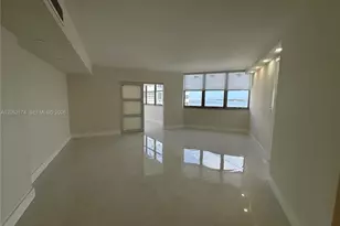 999 Brickell Bay Dr, Miami, FL 33131 - Photo 10