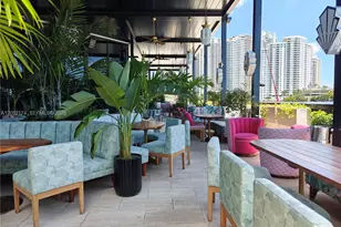 999 Brickell Bay Dr, Miami, FL 33131 - Photo 12