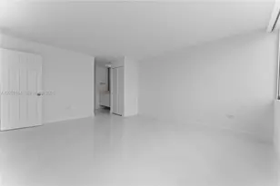 7135 Collins Ave, Miami Beach, FL 33141 - Photo 26