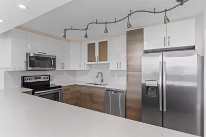 7135 Collins Ave #1535, Miami Beach, FL 33141 - Photo 12