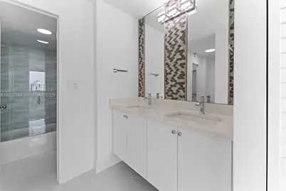 7135 Collins Ave #1535, Miami Beach, FL 33141 - Photo 28