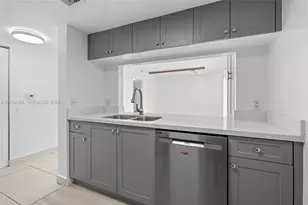 280 SW 20th Rd, Miami, FL 33129 - Photo 4
