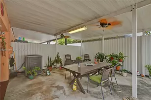 2359 W 74th St, Hialeah, FL 33016 - Photo 14