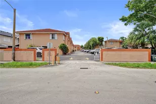 2359 W 74th St, Hialeah, FL 33016 - Photo 4