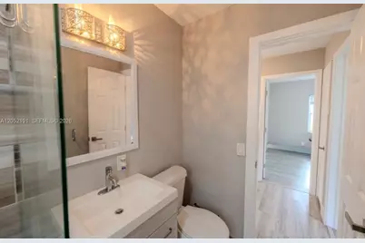 1120 S 28th Ave, Hollywood, FL 33020 - Photo 12