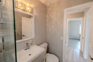 1120 S 28th Ave, Hollywood, FL 33020 - Photo 12