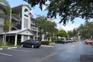 1300 SW 125th Ave, Pembroke Pines, FL 33027 - Photo 2