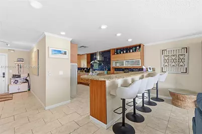 801 Palm Trl #10, Delray Beach, FL 33483 - Photo 8