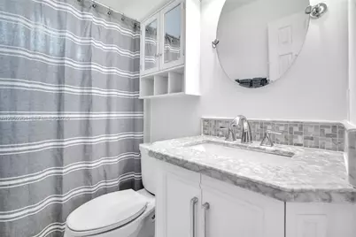 1637 SW 156th Av, Pembroke Pines, FL 33027 - Photo 20
