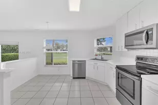 1637 SW 156th Ave, Pembroke Pines, FL 33027 - Photo 8