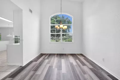1637 SW 156th Av, Pembroke Pines, FL 33027 - Photo 4