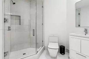 17975 Collins Ave, Sunny Isles Beach, FL 33160 - Photo 24
