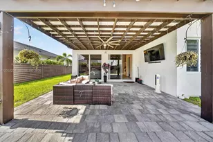 15226 SW 176th Ln, Miami, FL 33187 - Photo 14