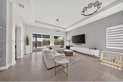 15226 SW 176th Ln, Miami, FL 33187 - Photo 6