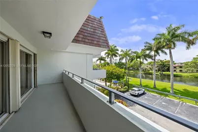 7900 Camino Cr #303, Miami, FL 33143 - Photo 16