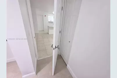 2620 S University Dr #111, Davie, FL 33328 - Photo 12