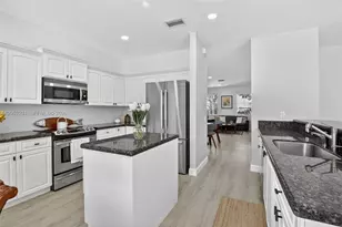 1311 Croton Ct, Weston, FL 33327 - Photo 26