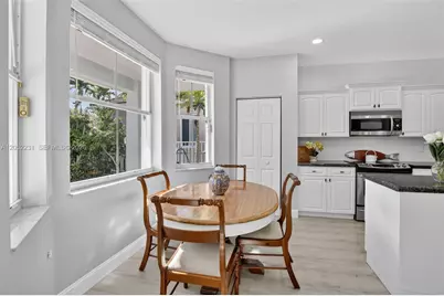1311 Croton Ct, Weston, FL 33327 - Photo 24
