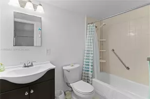609 NE 6th Ct, Boynton Beach, FL 33435 - Photo 26