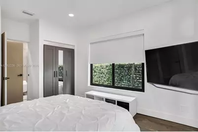 2484 SW 25th St, Miami, FL 33133 - Photo 32