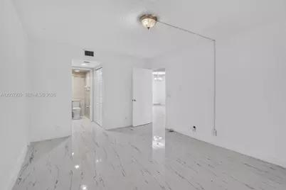 [Address not provided], Pembroke Pines, FL 33027 - Photo 14