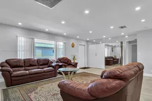 329 SE 3rd St, Hallandale Beach, FL 33009 - Photo 36