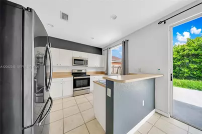 2019 SE 13th St, Homestead, FL 33035 - Photo 6