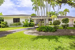 740 Jeronimo Dr, Coral Gables, FL 33146 - Photo 2