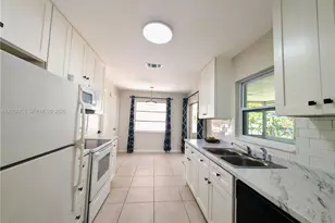 888 SW 62nd Ave, North Lauderdale, FL 33068 - Photo 2