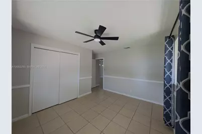 888 SW 62nd Ave, North Lauderdale, FL 33068 - Photo 16