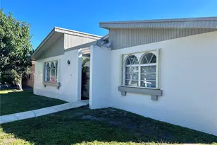 240 SE 7th St, Dania Beach, FL 33004 - Photo 12