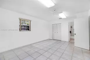 16420 NE 5th Ave, Miami, FL 33162 - Photo 2