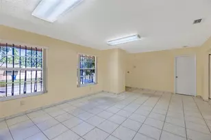 16420 NE 5th Ave, Miami, FL 33162 - Photo 6