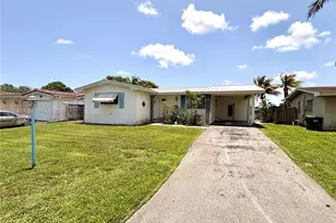 8220 NW 15th St, Pembroke Pines, FL 33024 - Photo 2