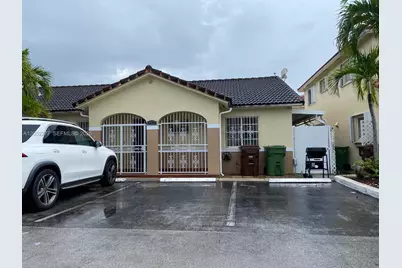 7191 W 24th Ave #50-PH5, Hialeah, FL 33016 - Photo 2
