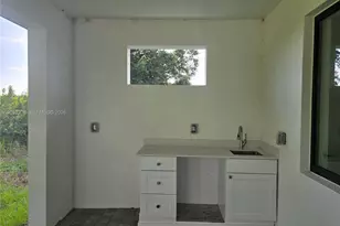 728 N Laplata Ave, Lehigh Acres, FL 33974 - Photo 8