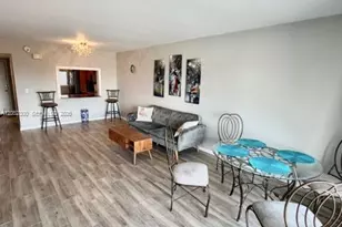 215 SE 3rd Ave, Hallandale Beach, FL 33009 - Photo 4